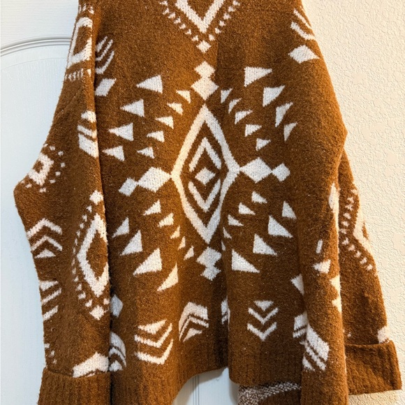 Western Aztec Pattern Cardigan - Picture 2 of 4